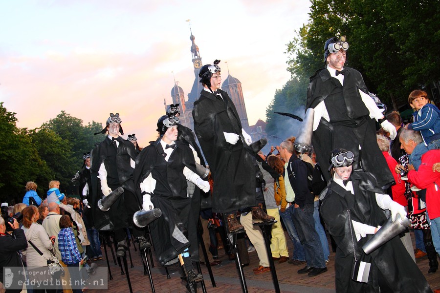 2011-07-01 Close-Act ism Theaterschip - Saurus Parade (Deventer Op Stelten) 018